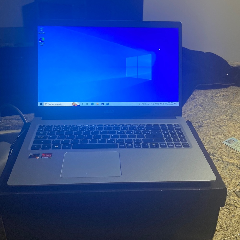 Acer gaming laptop paid 949.99 plus tax